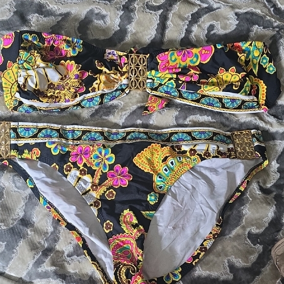 🫦🌴 TRINA TURK BIKINI🌴🫦 - Picture 1 of 3